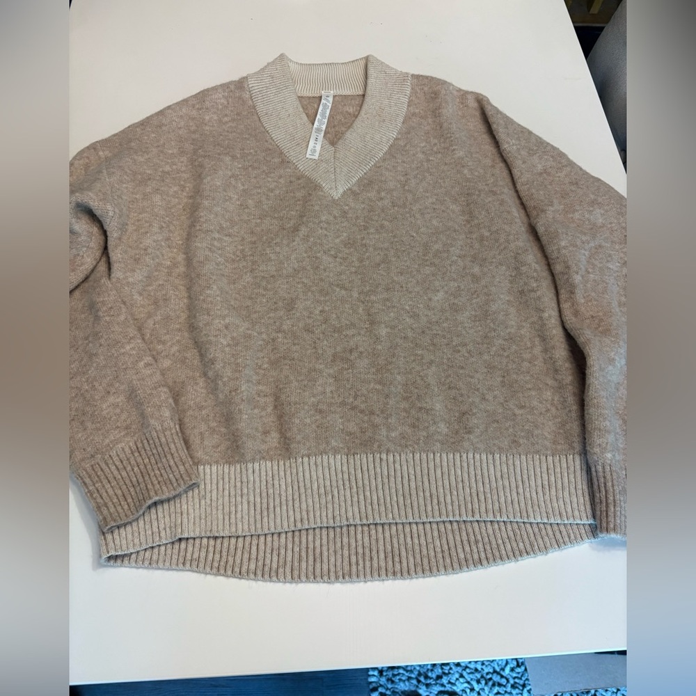 Lululemon alpaca wool V-neck sweater white opal size small - Picture 6 of 8